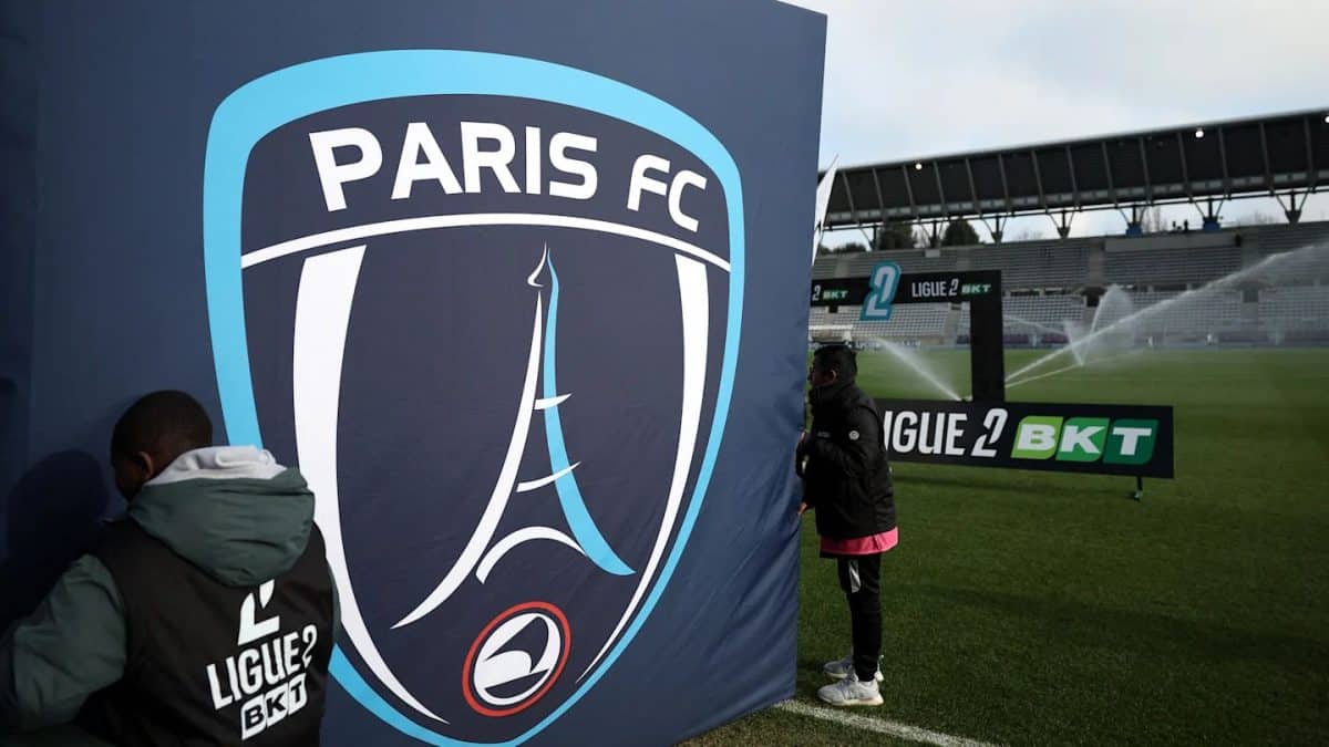 Récemment promu en Ligue 1, Paris FC veut mettre toutes les chances de son côté.